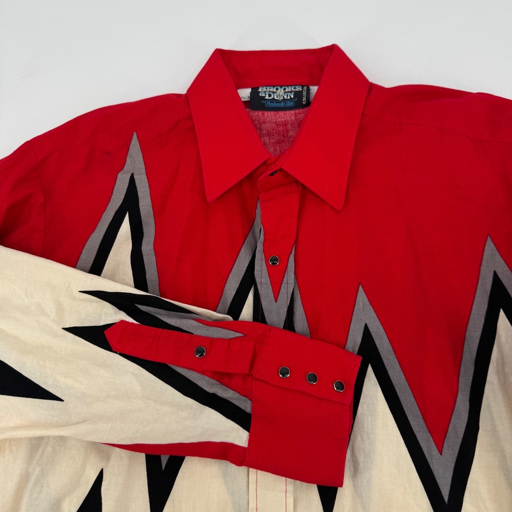 Vintage Brooks & Dunn Panhandle Slim Western Shirt Red Zig Zag Geometric 17.5-35